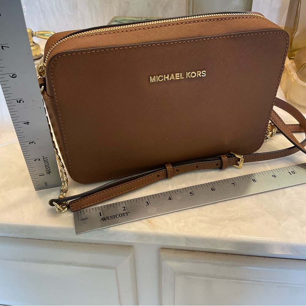 Michael Kors Crossbody / Shoulder bag, Pebbled leather, 9” x 7”, saddle color - Picture 15 of 16